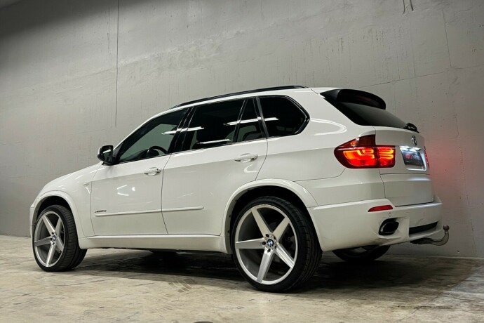 bmw-x5-diesel-2011-big-4