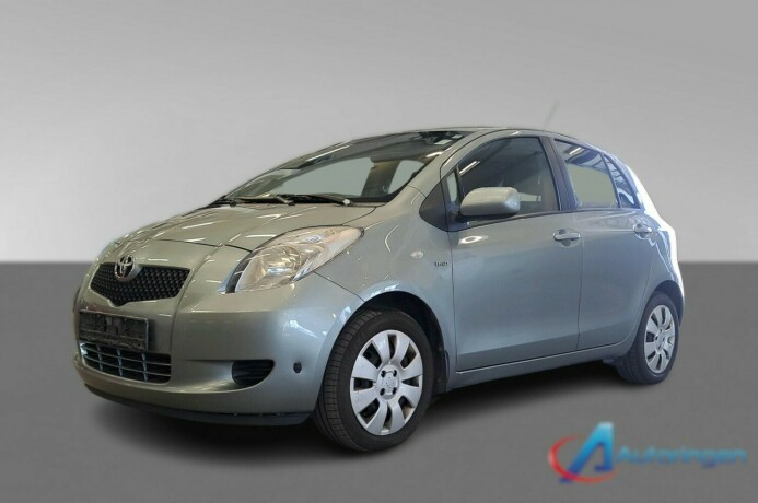 toyota-yaris-diesel-2007-big-0