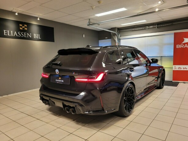 bmw-m3-bensin-2023-big-6