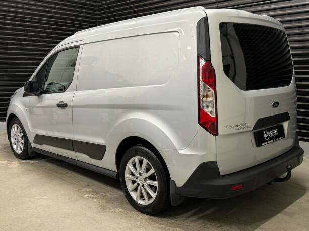 ford-transit-connect-bensin-2018-big-1