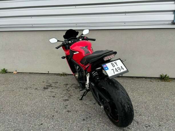 honda-cbr650-f-bensin-2018-big-4