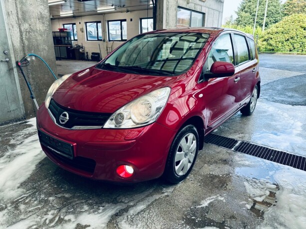 nissan-note-bensin-2011-big-0