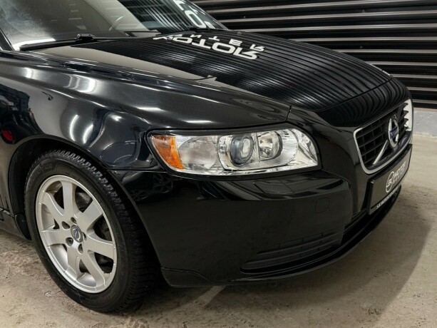 volvo-s40-diesel-2010-big-2