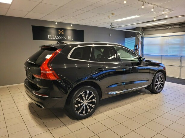 volvo-xc-60-elektrisitetbensin-2018-big-4