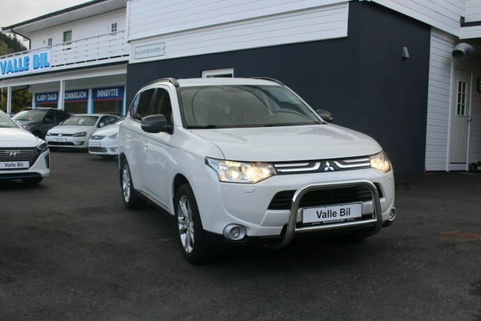 mitsubishi-outlander-diesel-2013-big-0