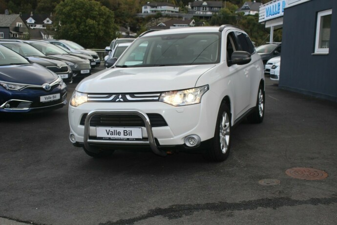 mitsubishi-outlander-diesel-2013-big-1