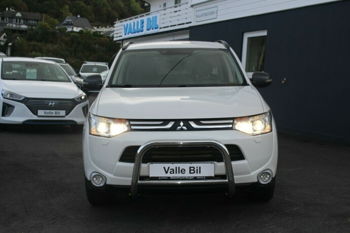 mitsubishi-outlander-diesel-2013-big-2