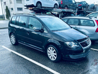 Volkswagen | Touran | Diesel | 2010