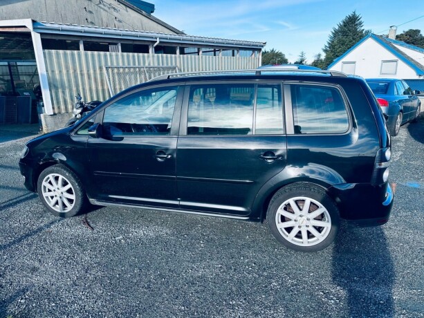 volkswagen-touran-diesel-2010-big-8