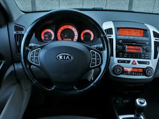 kia-ceed-diesel-2007-big-20