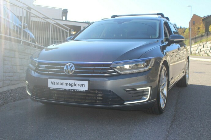 volkswagen-passat-elektrisitetbensin-2016-big-1