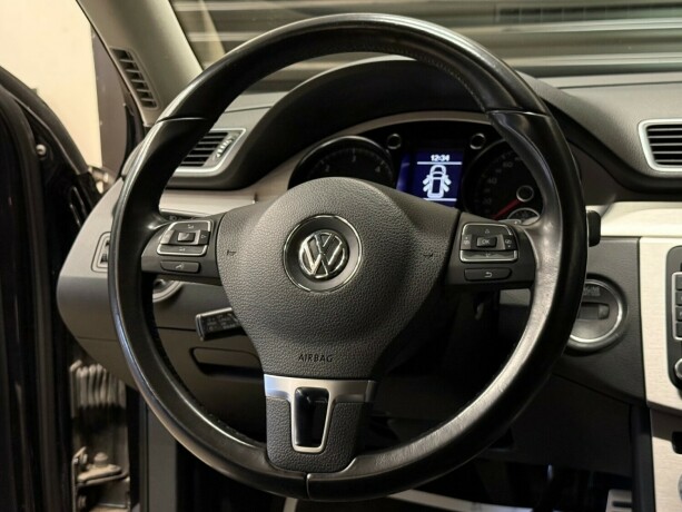 volkswagen-passat-alltrack-diesel-2013-big-12