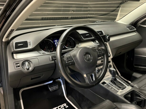 volkswagen-passat-alltrack-diesel-2012-big-10