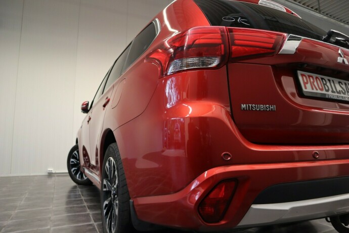 mitsubishi-outlander-elektrisitetbensin-2016-big-11