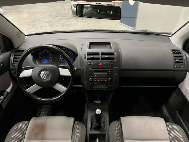 volkswagen-polo-bensin-2007-big-10