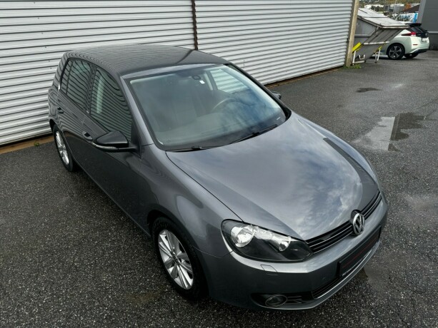 volkswagen-golf-bensin-2012-big-4