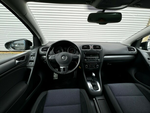 volkswagen-golf-bensin-2012-big-14