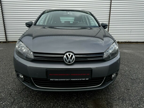 volkswagen-golf-bensin-2012-big-8