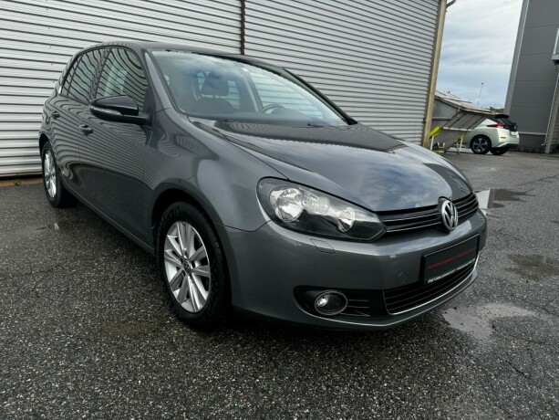 volkswagen-golf-bensin-2012-big-1