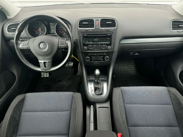 volkswagen-golf-bensin-2012-big-12