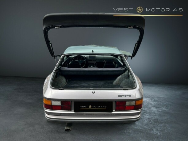 porsche-944-bensin-1982-big-6