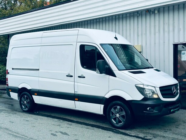 mercedes-benz-sprinter-diesel-2016-big-9