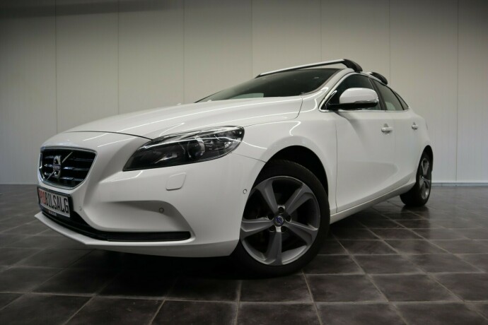 volvo-v40-diesel-2013-big-0