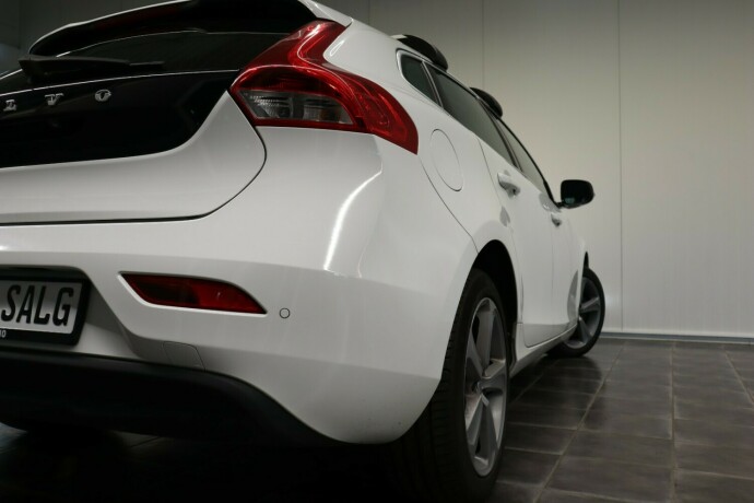 volvo-v40-diesel-2013-big-13