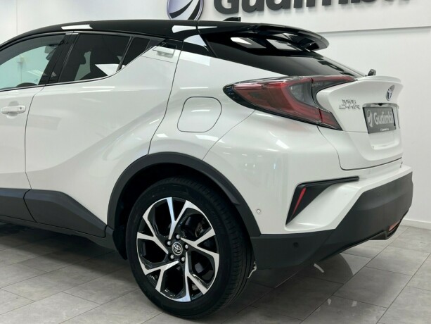 toyota-c-hr-elektrisitetbensin-2019-big-4