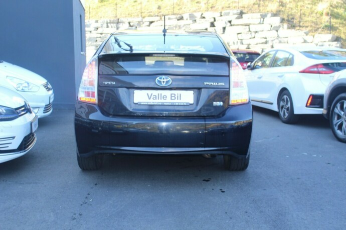 toyota-prius-elektrisitetbensin-2010-big-4