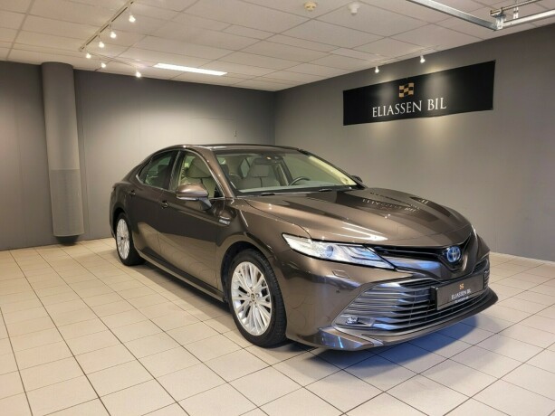 toyota-camry-elektrisitetbensin-2021-big-11