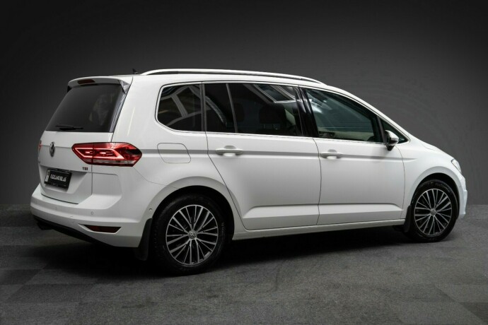 volkswagen-touran-bensin-2016-big-7