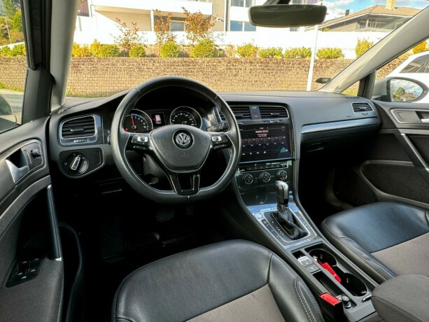 volkswagen-golf-elektrisitet-2020-big-8