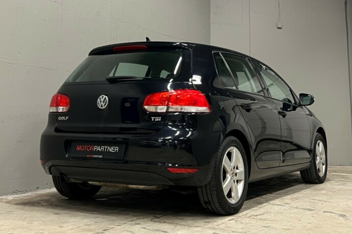 volkswagen-golf-bensin-2012-big-6