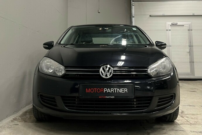 volkswagen-golf-bensin-2012-big-1