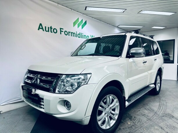 mitsubishi-pajero-diesel-2014-big-1