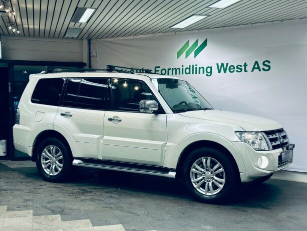 mitsubishi-pajero-diesel-2014-big-9