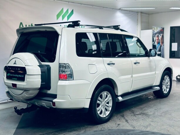 mitsubishi-pajero-diesel-2014-big-8