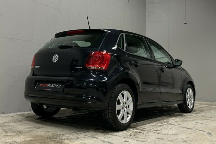 volkswagen-polo-bensin-2014-big-6