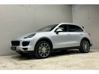 Porsche | Cayenne | Elektrisitet+bensin | 2015