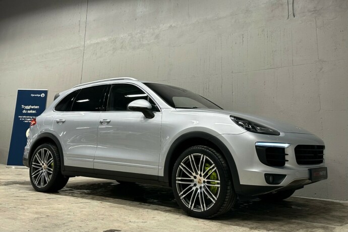 porsche-cayenne-elektrisitetbensin-2015-big-9