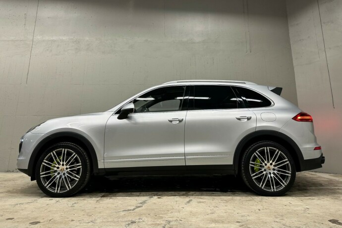 porsche-cayenne-elektrisitetbensin-2015-big-4