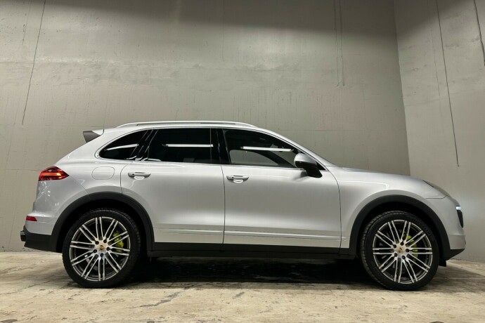 porsche-cayenne-elektrisitetbensin-2015-big-8