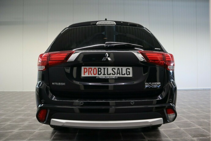 mitsubishi-outlander-elektrisitetbensin-2016-big-13