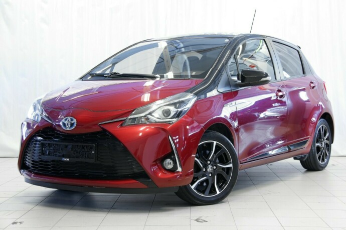 toyota-yaris-elektrisitetbensin-2018-big-0