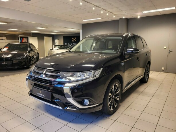 mitsubishi-outlander-elektrisitetbensin-2016-big-6