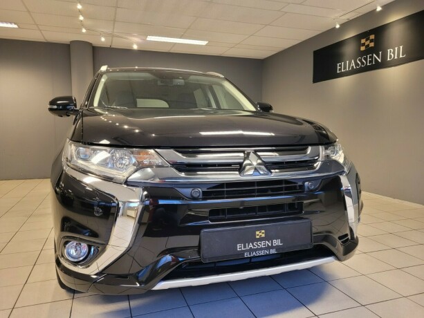 mitsubishi-outlander-elektrisitetbensin-2016-big-7