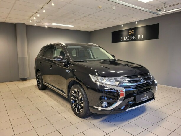 mitsubishi-outlander-elektrisitetbensin-2016-big-8