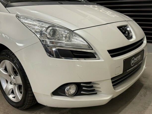 peugeot-5008-diesel-2013-big-2