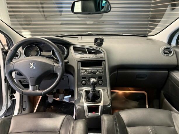 peugeot-5008-diesel-2013-big-10